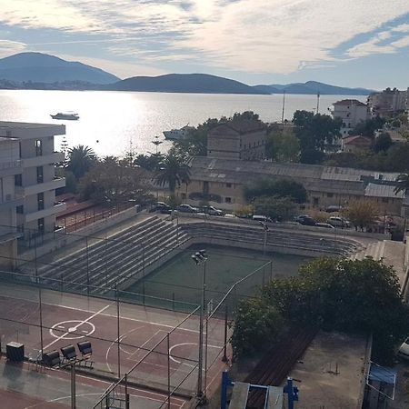 Aralis Rooms Sarandë エクステリア 写真