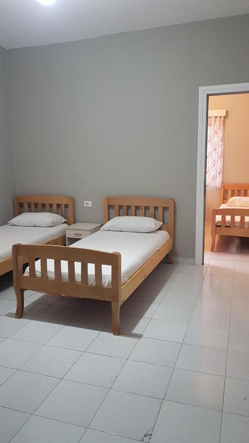 Aralis Rooms Sarandë エクステリア 写真
