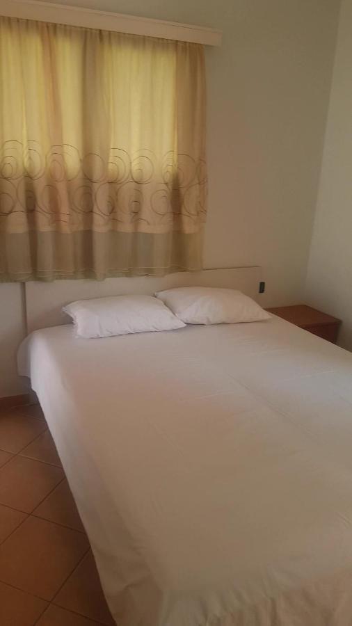 Aralis Rooms Sarandë エクステリア 写真